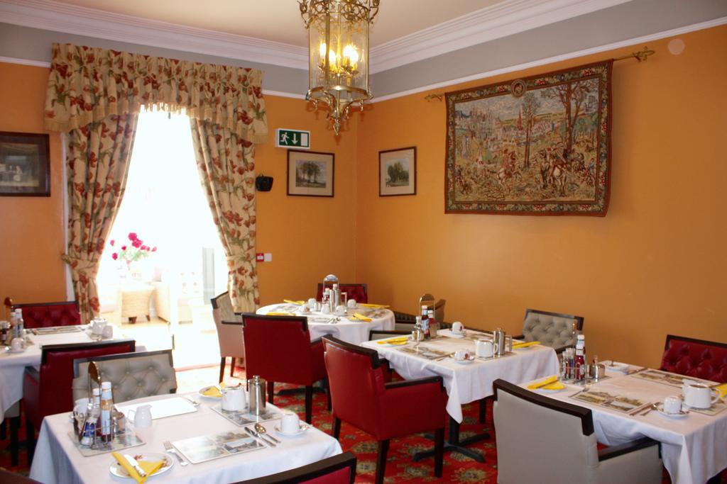 Charades Guest House Hereford Exteriör bild